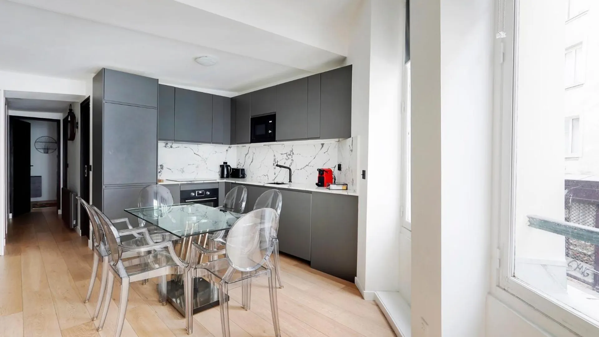 Apartment Pick A Flat's In Saint-germain-des-pres - Rue Dauphine Paris