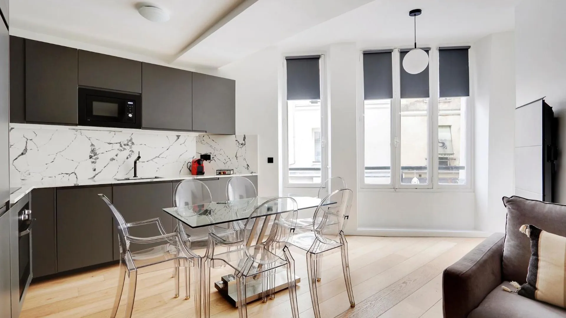 Pick A Flat's In Saint-germain-des-pres - Rue Dauphine Apartment Paris