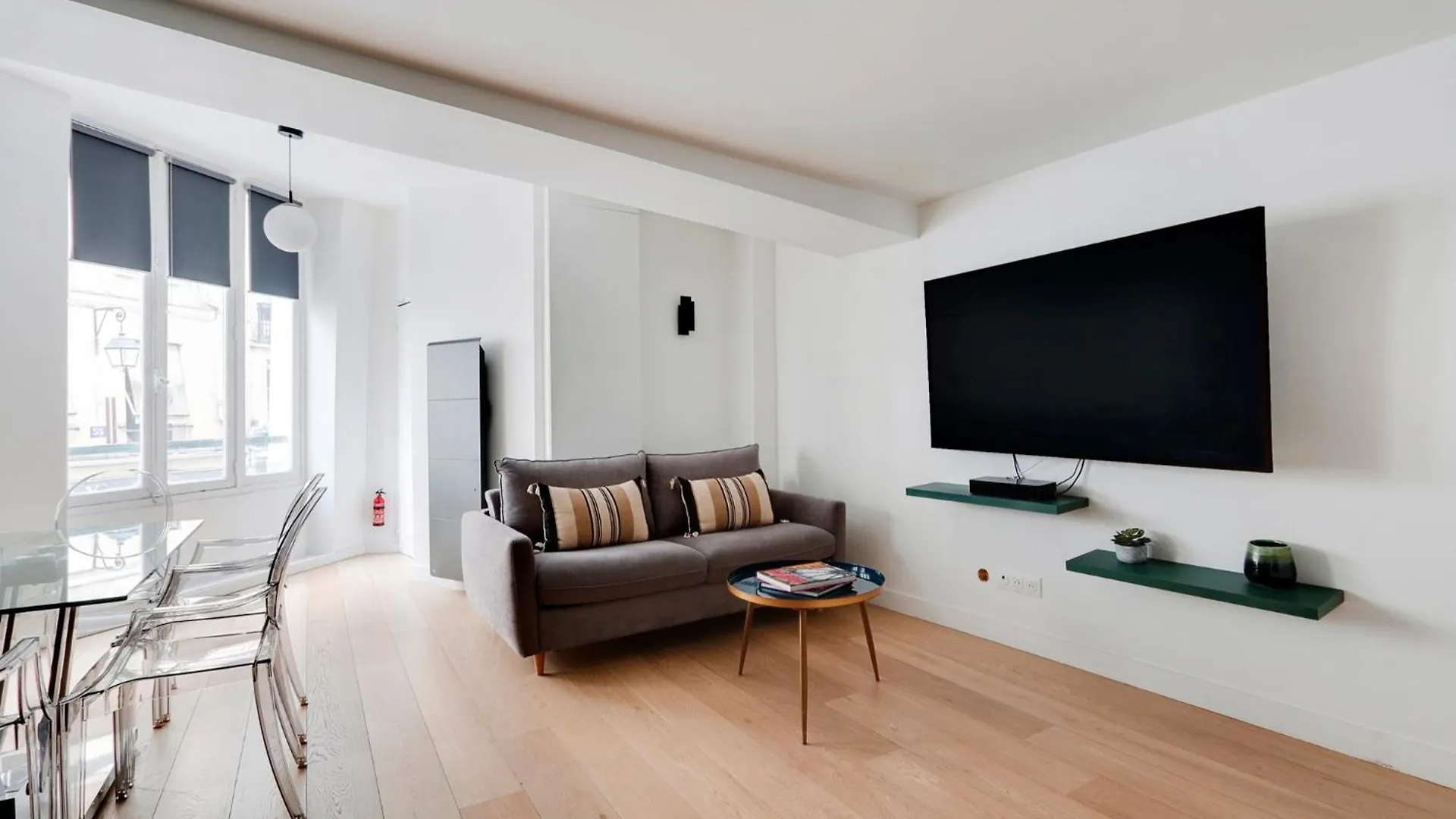 Pick A Flat's In Saint-germain-des-pres - Rue Dauphine Apartment *