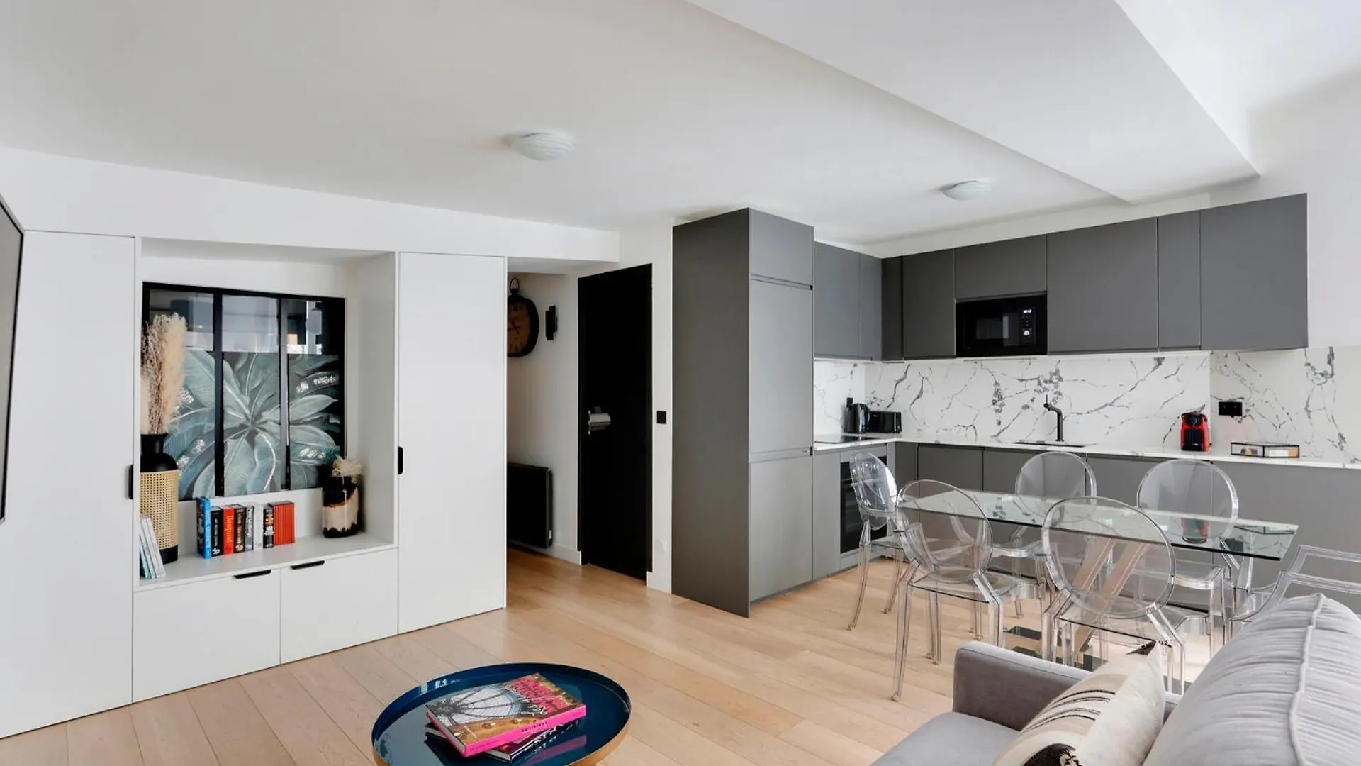 Pick A Flat's In Saint-germain-des-pres - Rue Dauphine Apartment