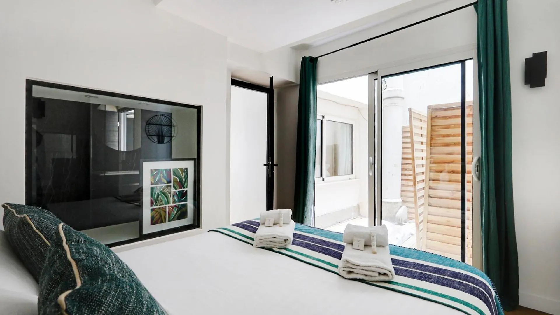 Apartment Pick A Flat's In Saint-germain-des-pres - Rue Dauphine